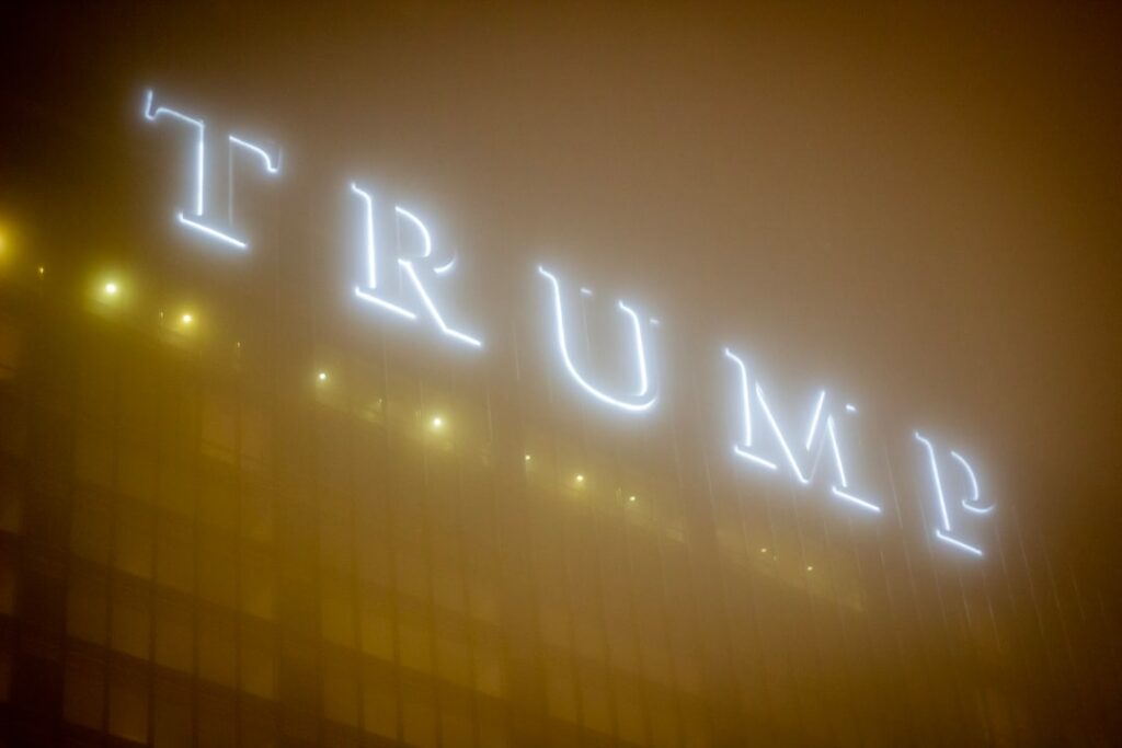 erfahren sie mehr über das vermögen von donald trump, seine einkommensquellen und finanzielle geschichte.